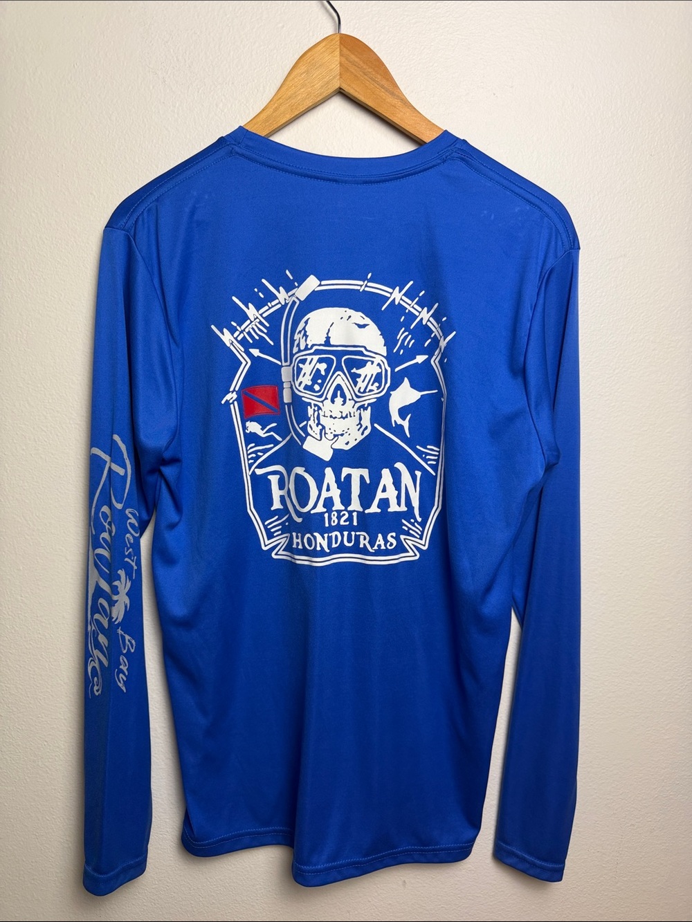 Roatan Honduras Scuba Skull Boat Long Sleeve Medium